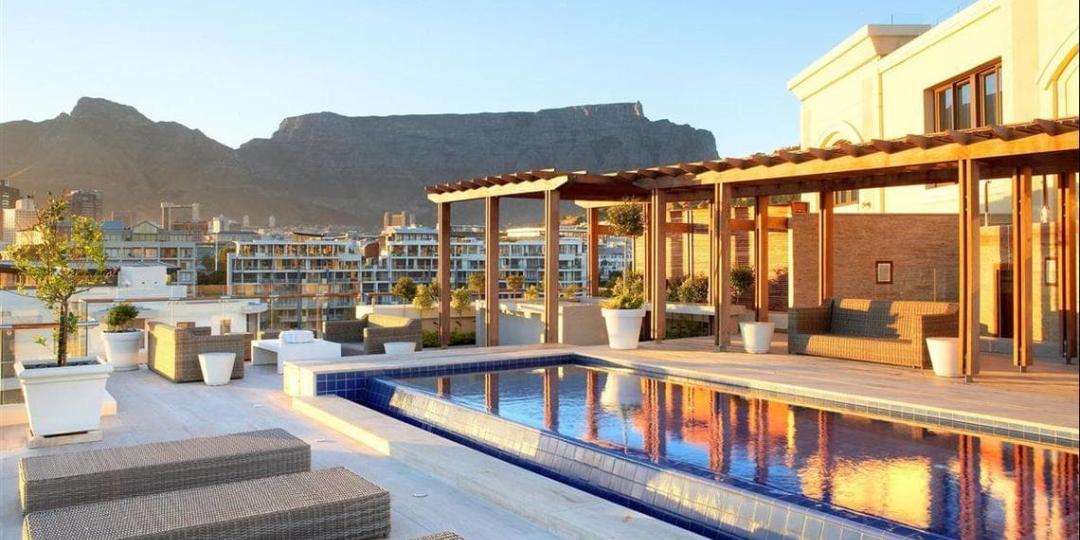 The One Above in Cape Town offers some of the most beautiful views of the mountains.
